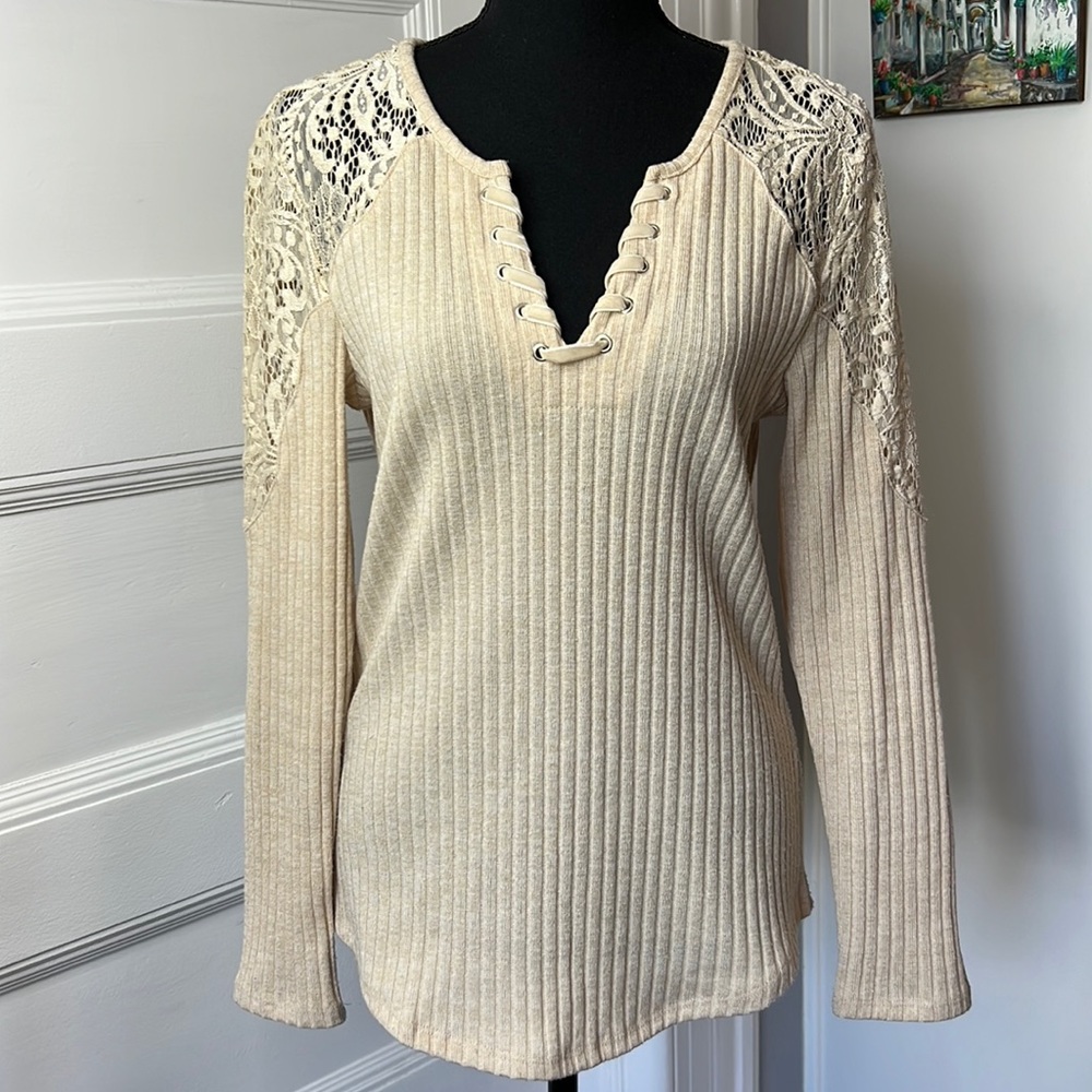 DEMOCRACY WOMENS SWEATER SIZE M‎